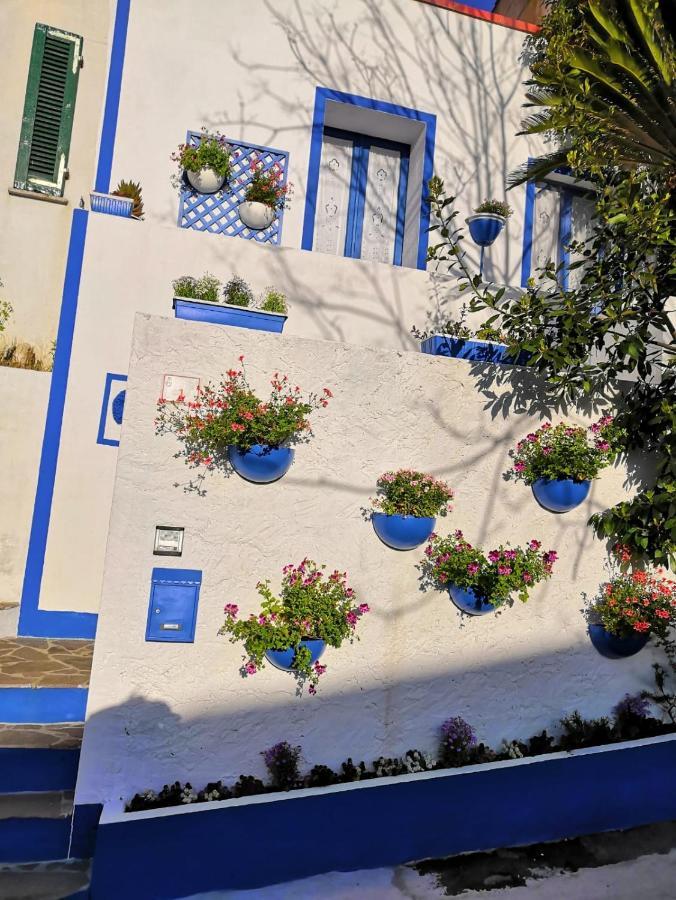 Вилла La Porta Blu Теулада Экстерьер фото